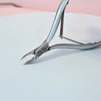 Kềm Nail Có Bị Thay Thế? Sự Thật Khiến Nhiều Người Hiểu Sai!