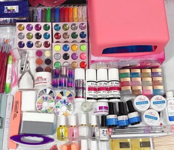 Kinh nghiệm mua dụng cụ nail cho người mới học tại nhà hoặc học ở tiệm – Nên mua combo hay mua lẻ?
