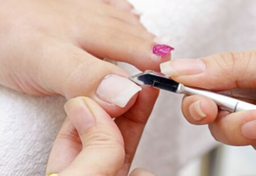 Nên Học Nail Ở Trung Tâm Hay Tiệm Nail? Góc Nhìn Thực Tế