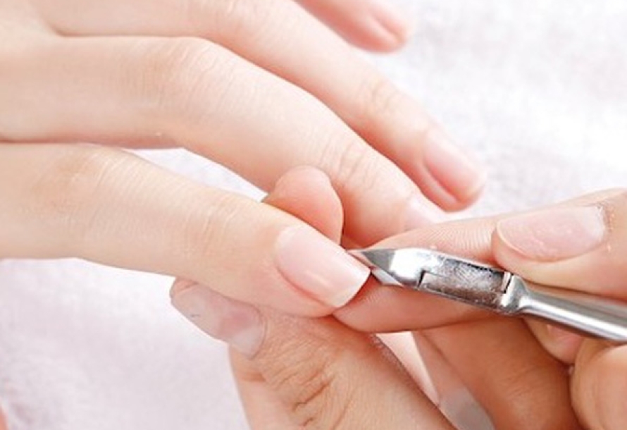 Da bao móng  sần sùi, khô cứng mất thẩm mỹ – Giải pháp xử lý an toàn với kềm nail chất lượng cao
